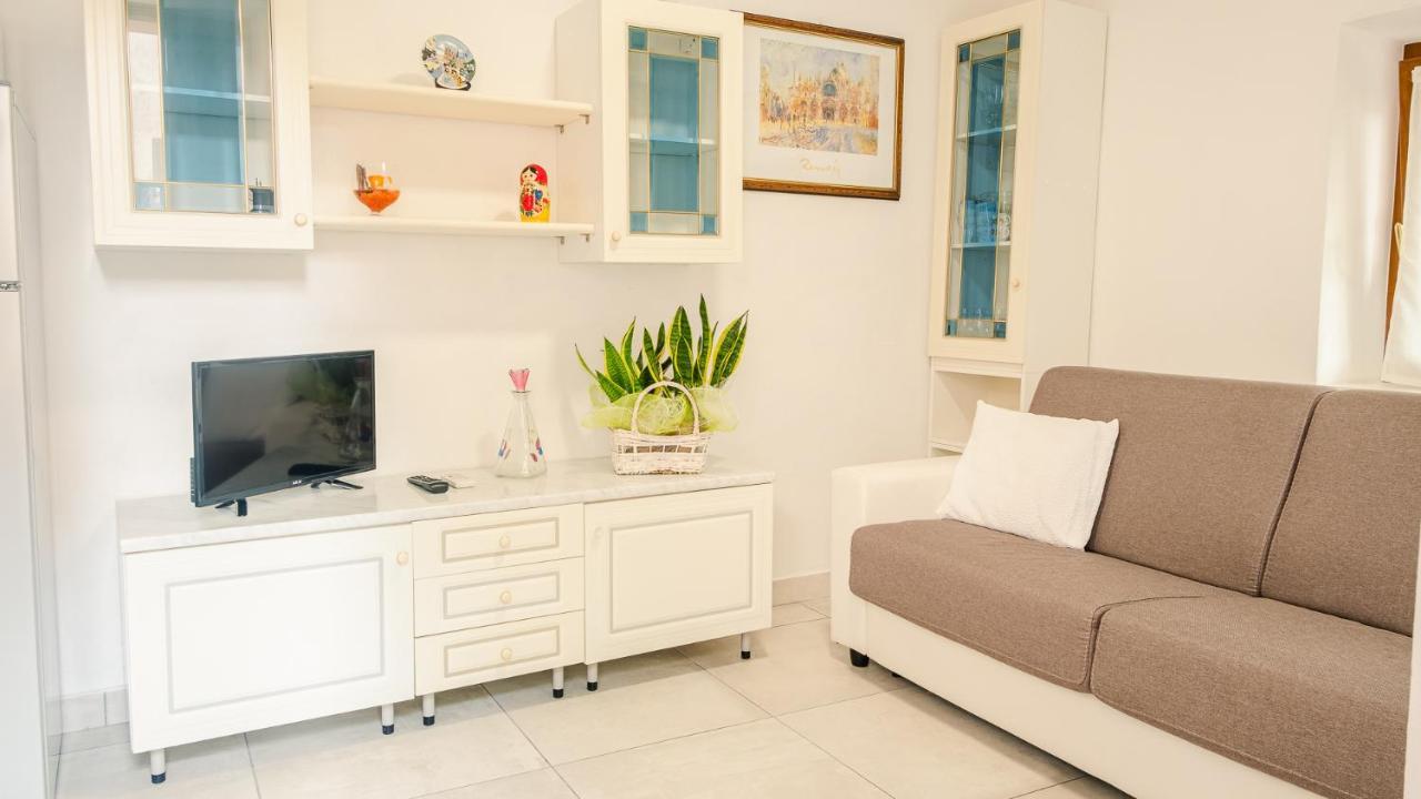 La Casa Di Nonna Agnese - Italian Homing Appartement Padenghe sul Garda Buitenkant foto