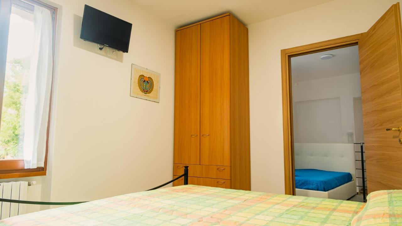 La Casa Di Nonna Agnese - Italian Homing Appartement Padenghe sul Garda Buitenkant foto
