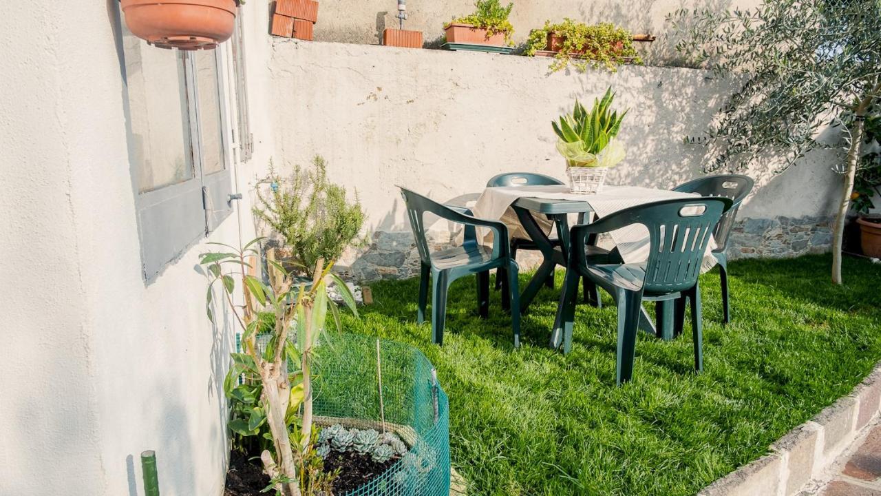 La Casa Di Nonna Agnese - Italian Homing Appartement Padenghe sul Garda Buitenkant foto